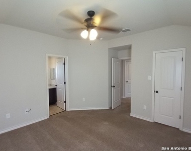 6631 Mia Way - Photo Thumbnail 16