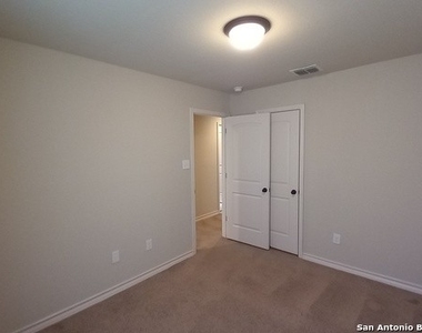 6631 Mia Way - Photo Thumbnail 33