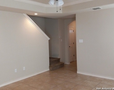 6631 Mia Way - Photo Thumbnail 6