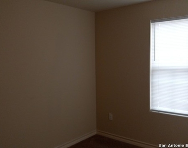 6631 Mia Way - Photo Thumbnail 29