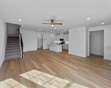 8980 Samara Street - Photo Thumbnail 4