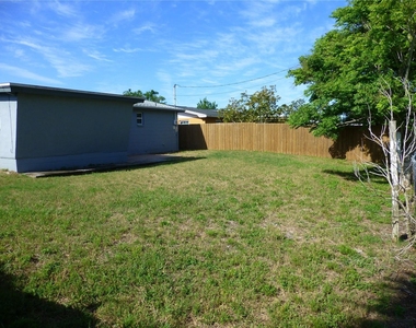 4009 Bancroft Drive - Photo Thumbnail 25