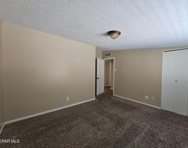 10224 Luella Avenue - Photo Thumbnail 15