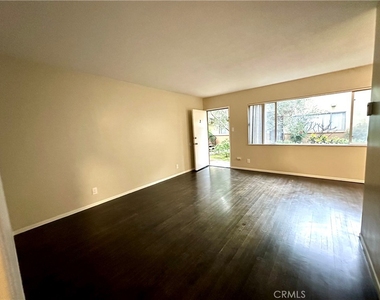 2309 Cedar - Photo Thumbnail 1