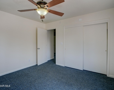 812 Coronado Avenue - Photo Thumbnail 15