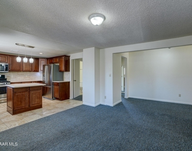 812 Coronado Avenue - Photo Thumbnail 4