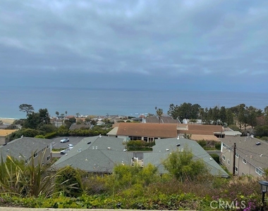 21722 Ocean Vista Drive - Photo Thumbnail 1