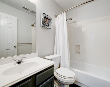 1124 Columbus Street - Photo Thumbnail 9