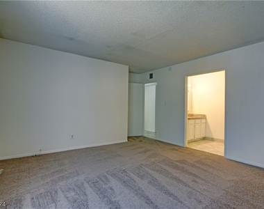 3921 Cambridge Street - Photo Thumbnail 9