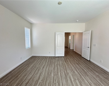 6065 Traviata Avenue - Photo Thumbnail 13