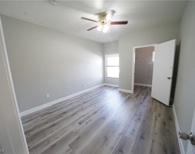 8250 N Grand Canyon Drive - Photo Thumbnail 16