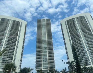 1817 S Ocean Dr - Photo Thumbnail 2