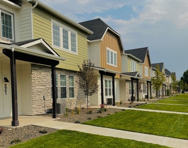 Townhomes At Union Square W. Campville Street - Photo Thumbnail 6