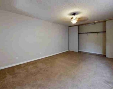 300 Lozes Ave Apt 1304 - Photo Thumbnail 13