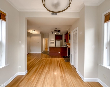 879 W. Cornelia, Unit 6 - Photo Thumbnail 11