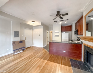 879 W. Cornelia, Unit 9 - Photo Thumbnail 7