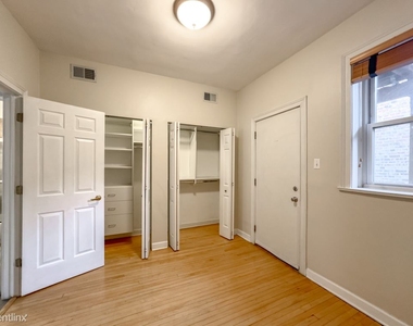 879 W. Cornelia, Unit 9 - Photo Thumbnail 15