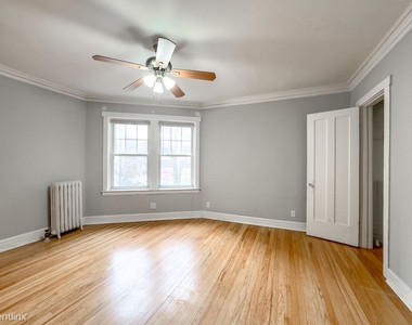 4404 N. Rockwell, Unit 7 - Photo Thumbnail 9