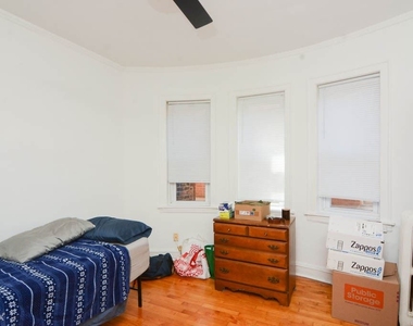 5516 N. Kenmore, Unit A104 - Photo Thumbnail 14