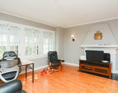 5516 N. Kenmore, Unit A104 - Photo Thumbnail 7