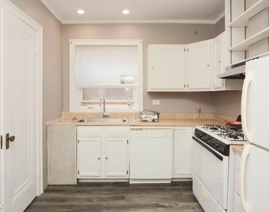 5516 N. Kenmore, Unit A104 - Photo Thumbnail 1