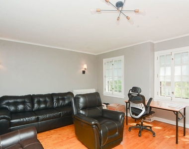 5516 N. Kenmore, Unit A104 - Photo Thumbnail 8