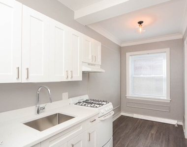 5516 N. Kenmore, Unit A304 - Photo Thumbnail 3