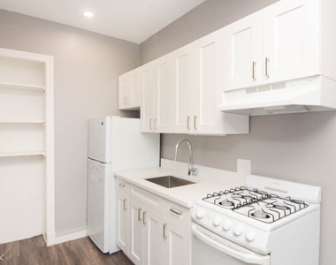 5516 N. Kenmore, Unit A304 - Photo Thumbnail 1