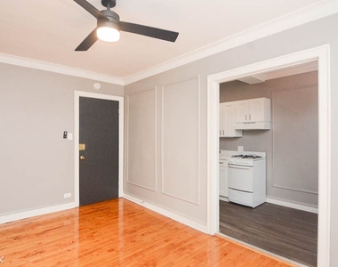 5516 N. Kenmore, Unit A304 - Photo Thumbnail 8