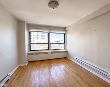 4180 N. Marine Drive, Unit A2121 - Photo Thumbnail 11