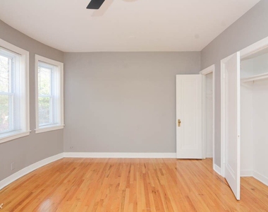 5516 N. Kenmore, Unit A903 - Photo Thumbnail 5