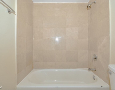 4180 N. Marine Drive, Unit A706 - Photo Thumbnail 14