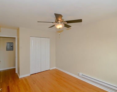 4180 N. Marine Drive, Unit A706 - Photo Thumbnail 11