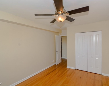 4180 N. Marine Drive, Unit A706 - Photo Thumbnail 12