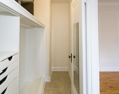 5516 N. Kenmore, Unit A704 - Photo Thumbnail 12