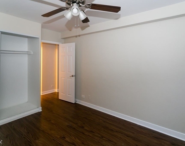 4180 N. Marine Drive, Unit A902 - Photo Thumbnail 16