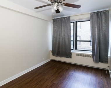 4180 N. Marine Drive, Unit A902 - Photo Thumbnail 13