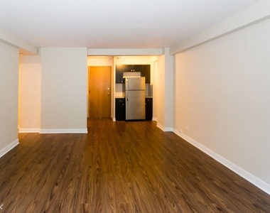 4180 N. Marine Drive, Unit A902 - Photo Thumbnail 9