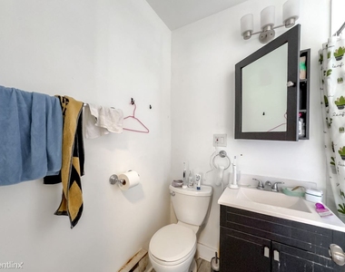 3845 N. Greenview, Unit S-6 - Photo Thumbnail 16