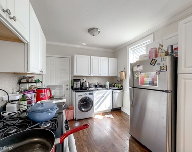 3845 N. Greenview, Unit S-6 - Photo Thumbnail 1