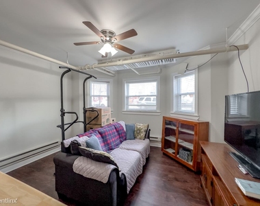 2131 W. Giddings, Unit M - Photo Thumbnail 4