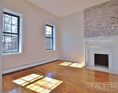 446 Hancock Street - Photo Thumbnail 17