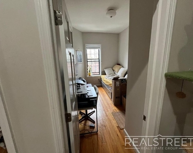 446 Hancock Street - Photo Thumbnail 10