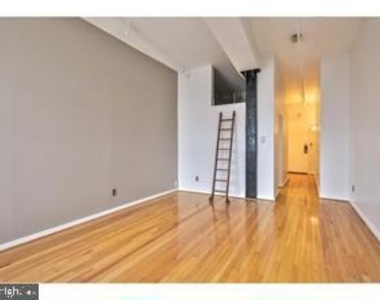 1010 Race St - Photo Thumbnail 4