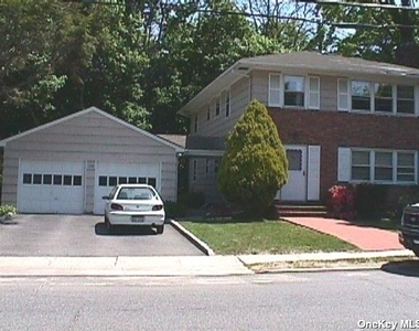 192 Nassau Road - Photo Thumbnail 2