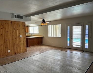 1021 Pagosa Way - Photo Thumbnail 5