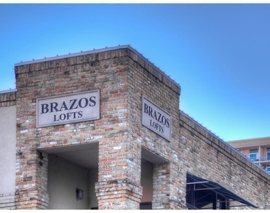 411 Brazos St - Photo Thumbnail 12