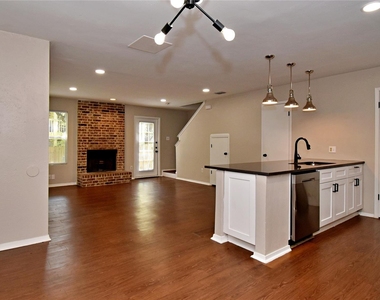 4411 Whispering Valley Dr - Photo Thumbnail 3