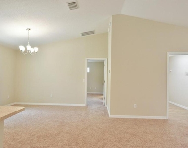 6707 Sw 64 Avenue - Photo Thumbnail 10