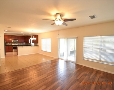 11405 Flora Springs Drive - Photo Thumbnail 9